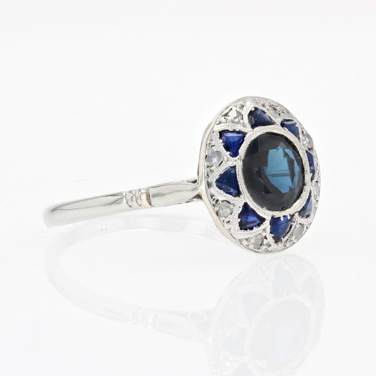 1925s Art Deco Sapphire Diamonds 18 Karat White Gold Round Shape Ring For Sale 5