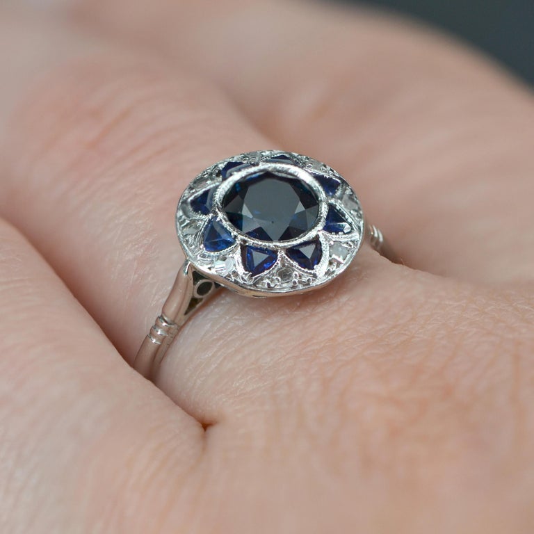 1925s Art Deco Sapphire Diamonds 18 Karat White Gold Round Shape Ring For Sale 10
