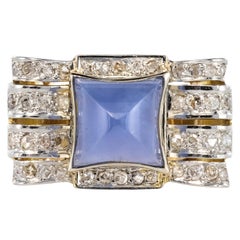 Antique 1925s Art Deco Sugarloaf Chalcedony Rose- Cut Diamonds 18 Karat Yellow Gold Ring