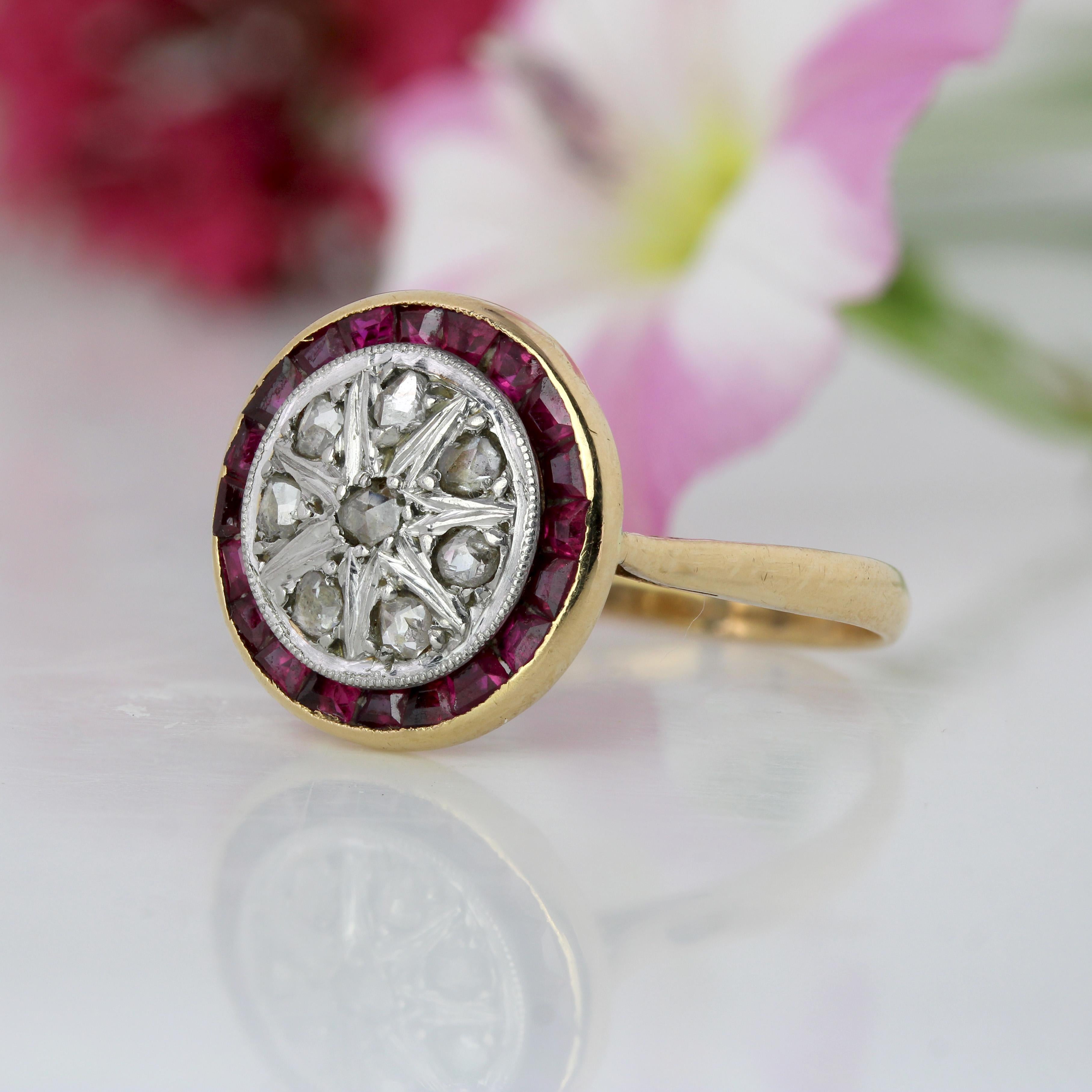 1925s Calibrated Red Gems Diamonds 18 Karat Yellow Gold Round Ring For Sale 4