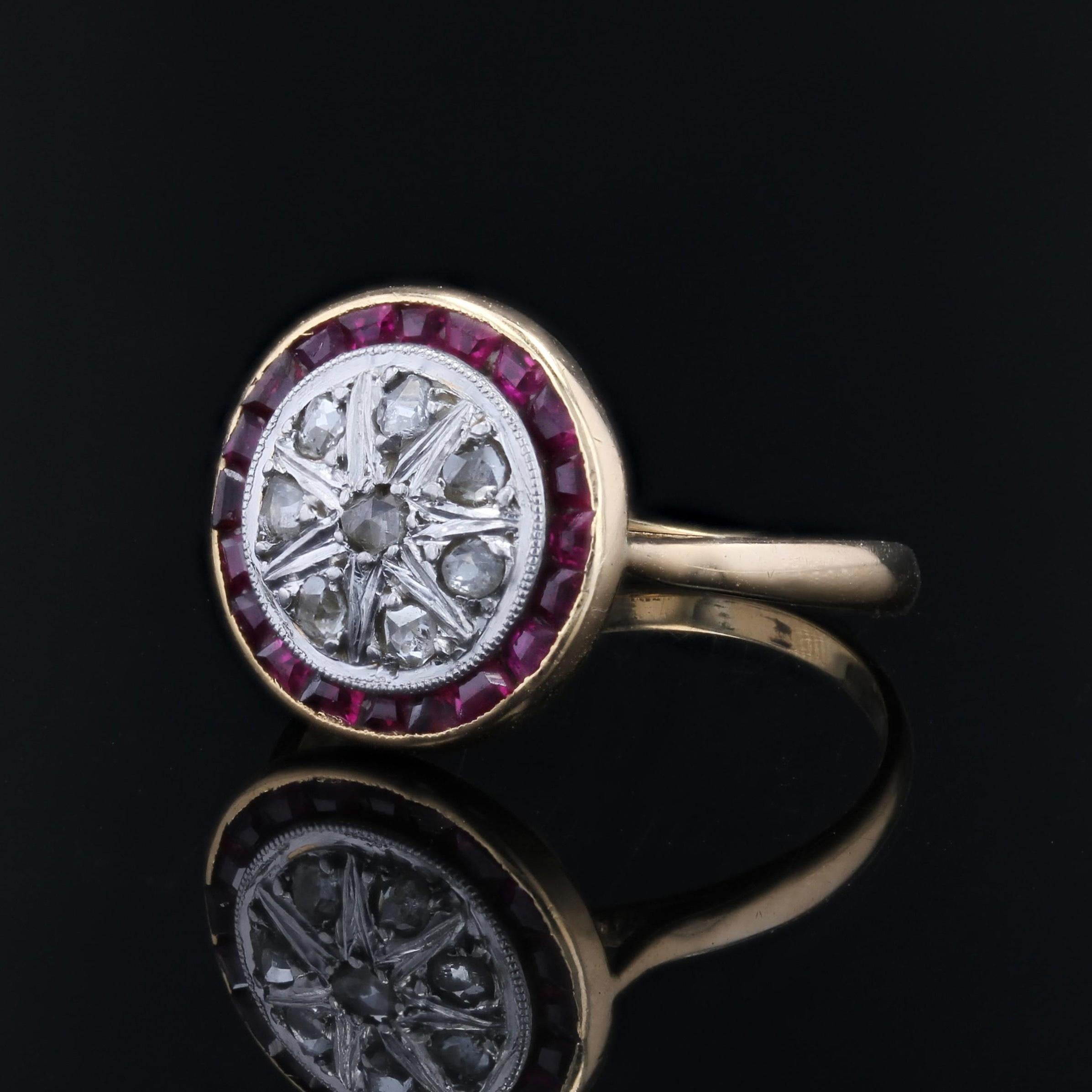 1925s Calibrated Red Gems Diamonds 18 Karat Yellow Gold Round Ring For Sale 1