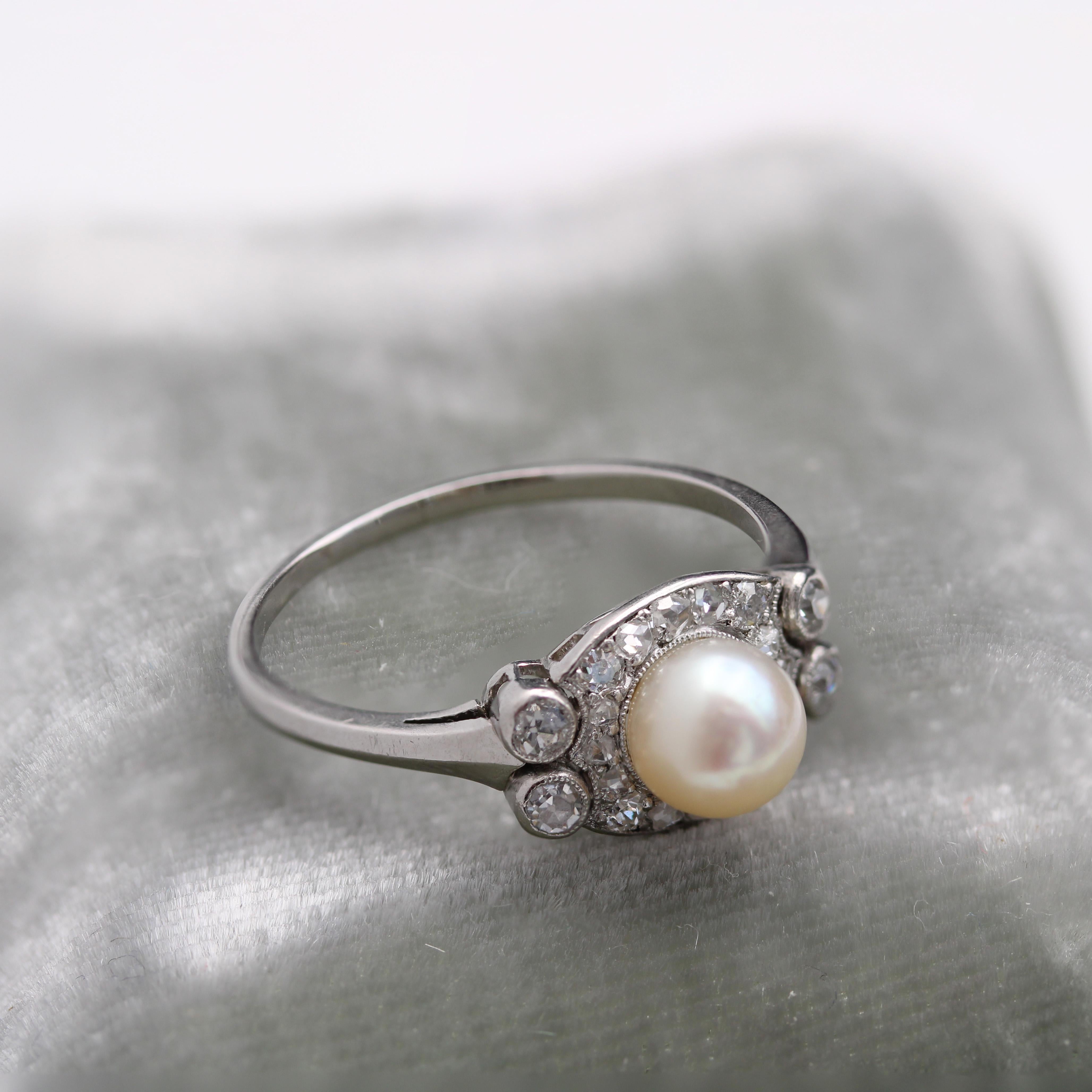 1925s Cultured Pearl Diamonds Platinum Art Deco Ring For Sale 6