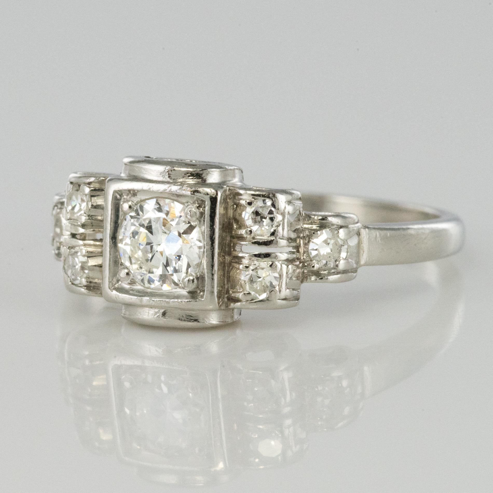 Round Cut 1925s French Art Deco 18 Karat White Gold Diamond Ring