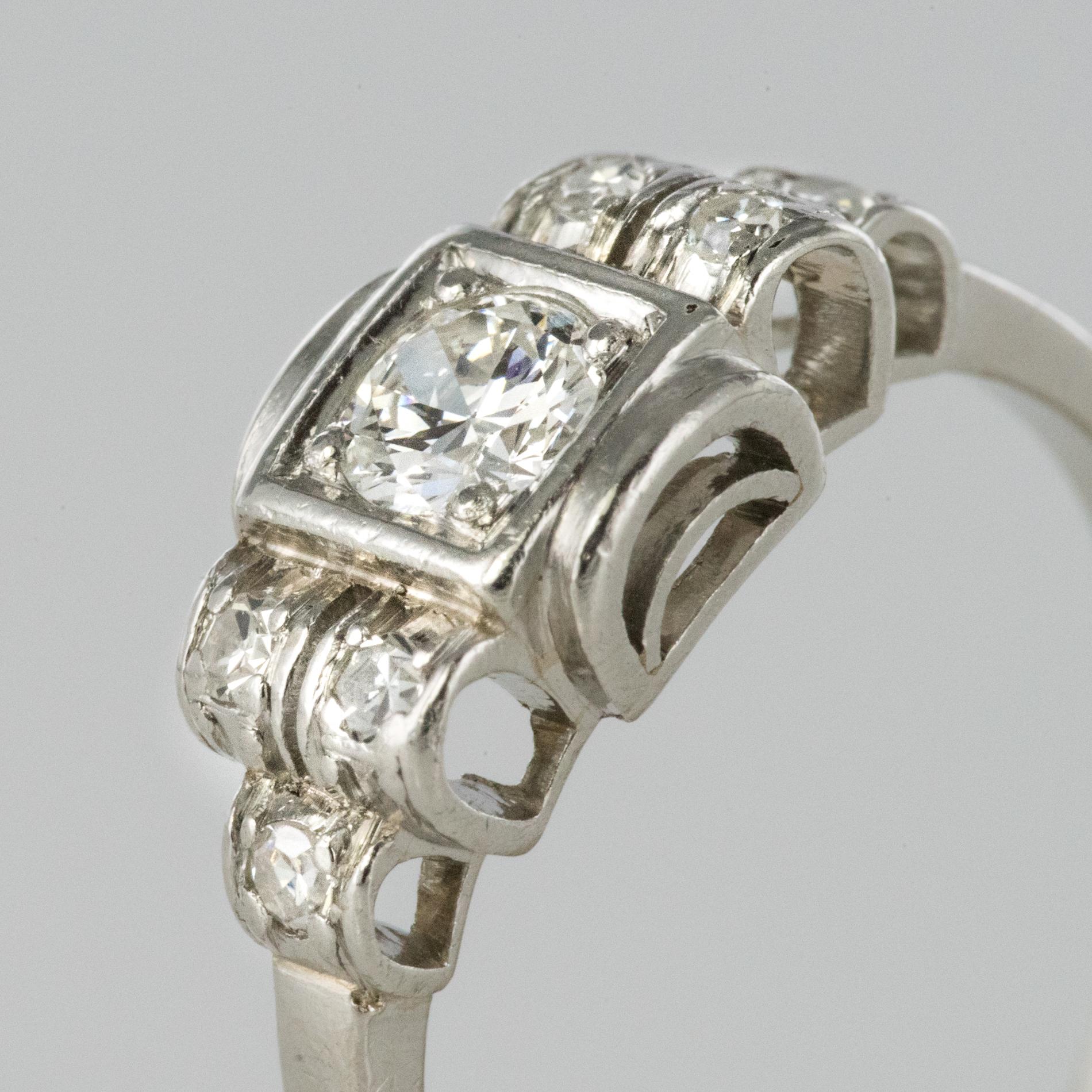 1925s French Art Deco 18 Karat White Gold Diamond Ring 2