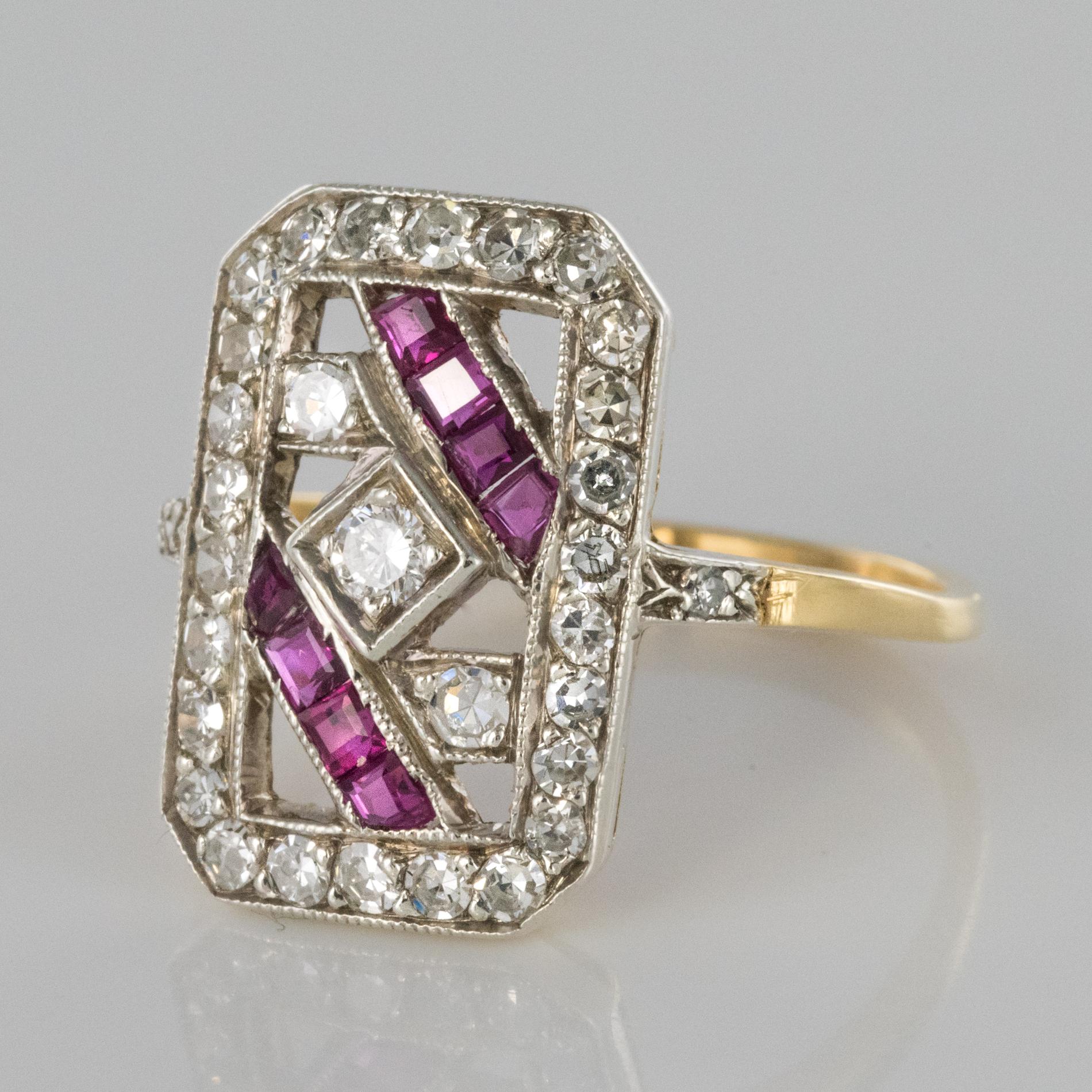 1925s French Art Deco 18 Karat Yellow Gold Ruby Diamond Rectangular Ring In Good Condition In Poitiers, FR