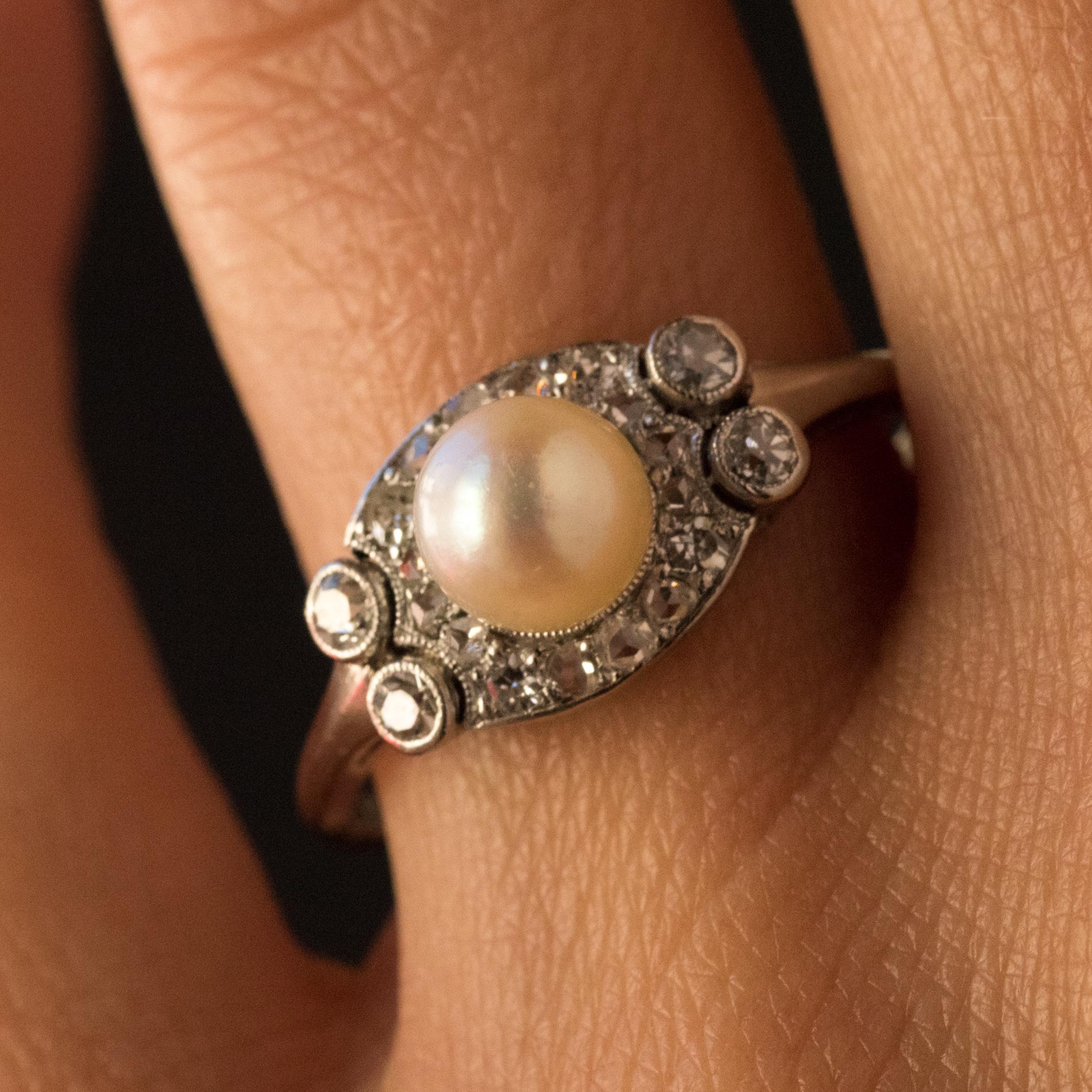 1925s Cultured Pearl Diamonds Platinum Art Deco Ring In Good Condition For Sale In Poitiers, FR