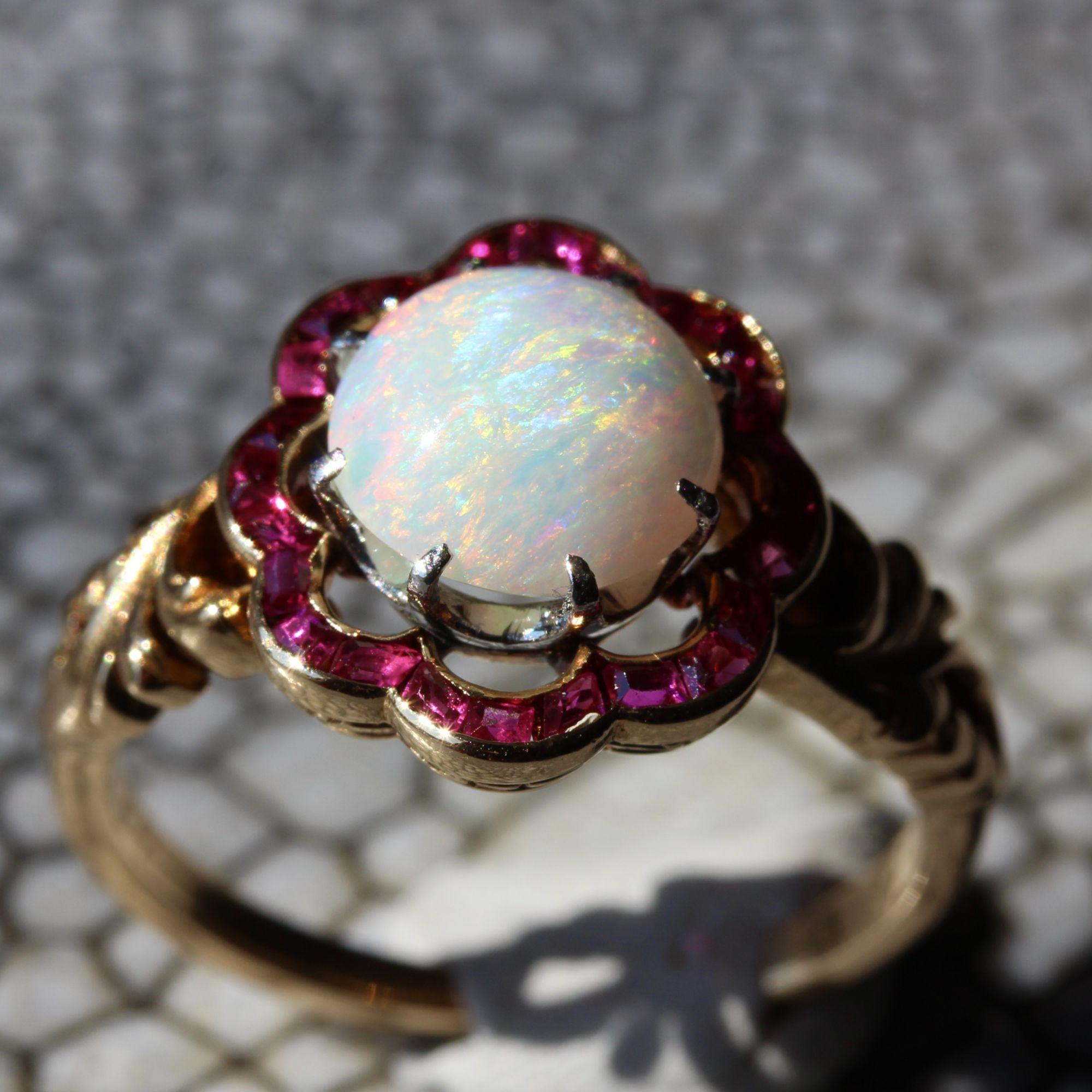 1925 Opal Calibrated Ruby 18 Karat Yellow Gold Ring For Sale 3