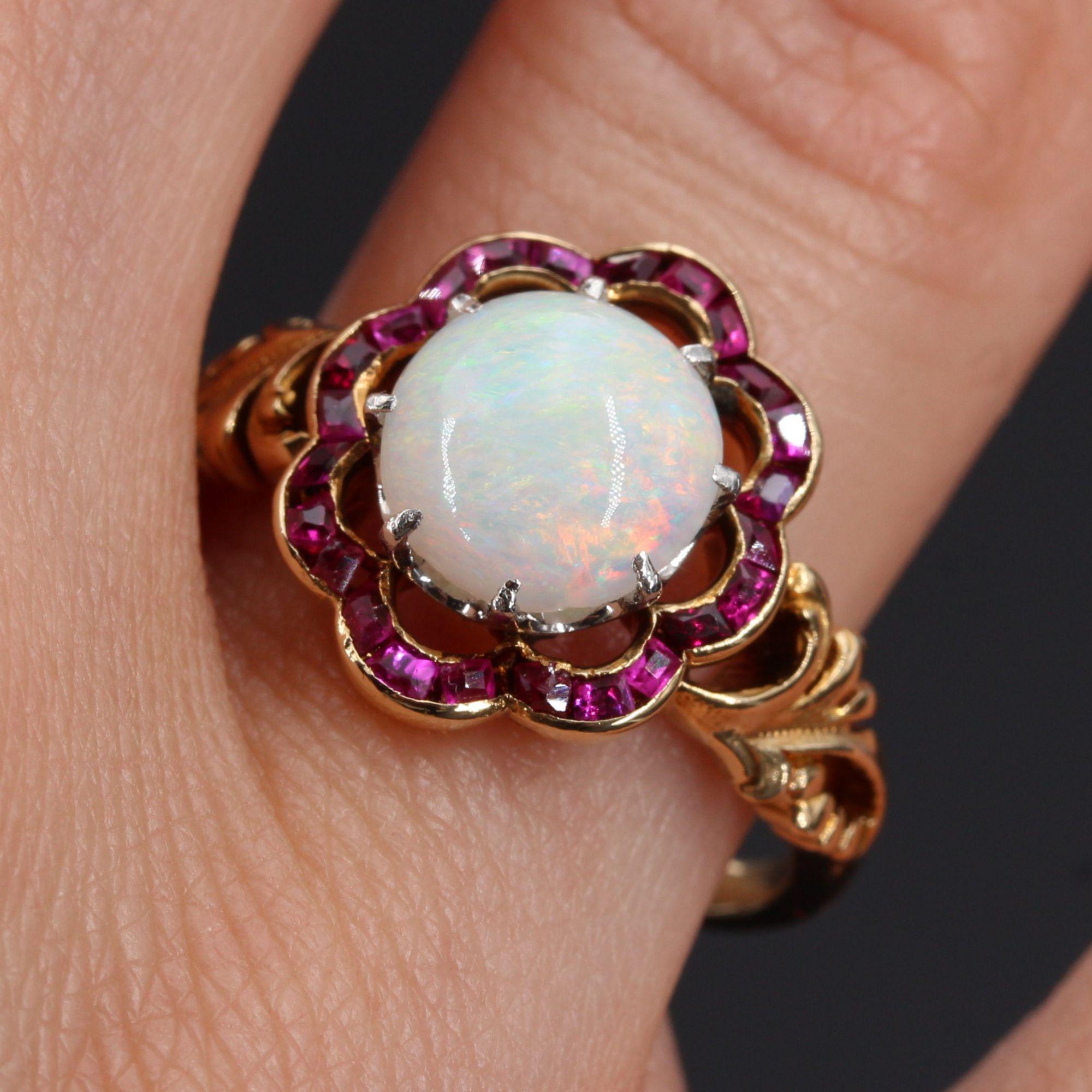 Art Deco 1925 Opal Calibrated Ruby 18 Karat Yellow Gold Ring For Sale