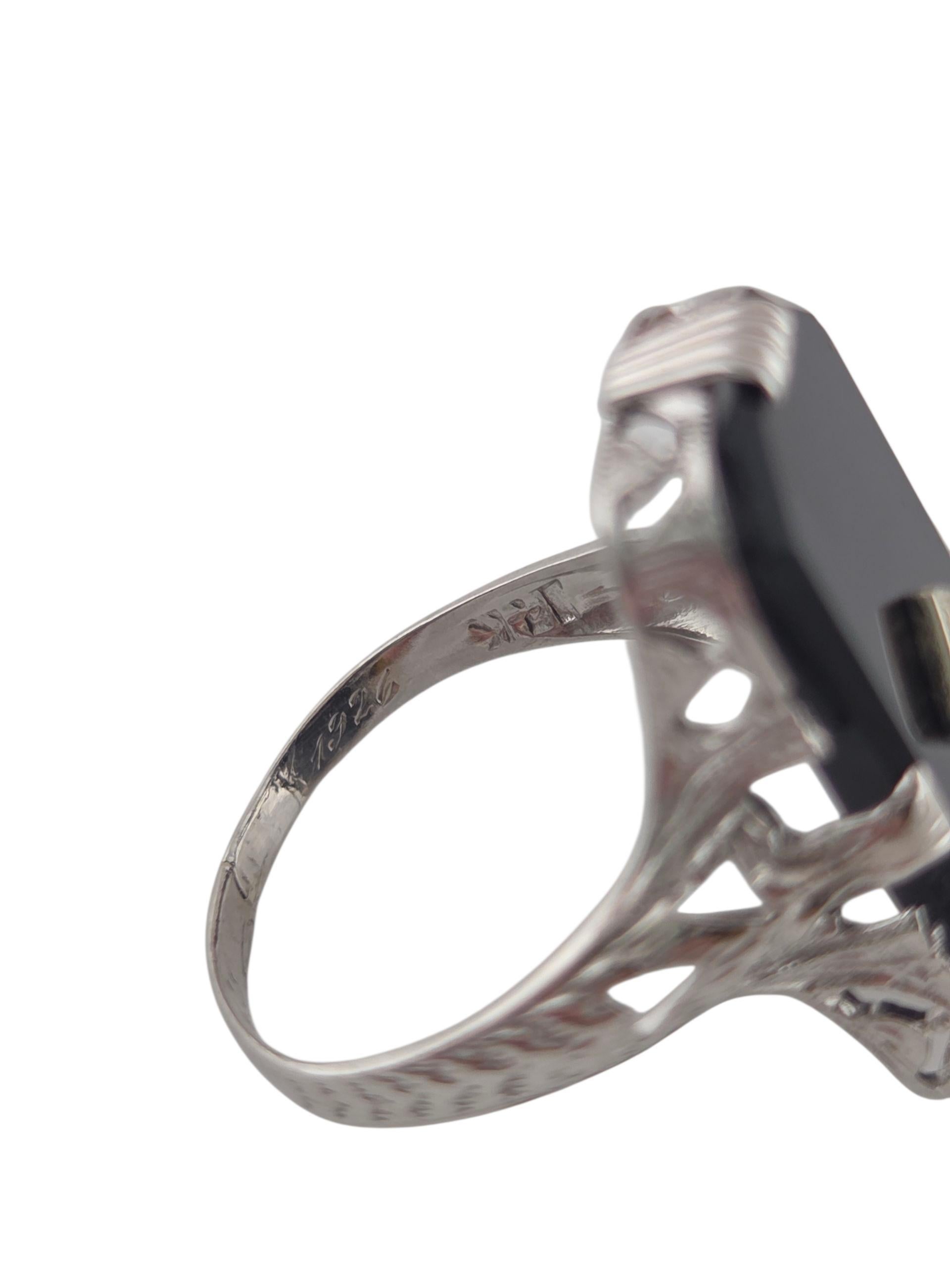 1926 Anello in oro bianco 14K con onice nero e diamanti, misura 3,25 #23638 In condizioni buone in vendita a Washington Depot, CT