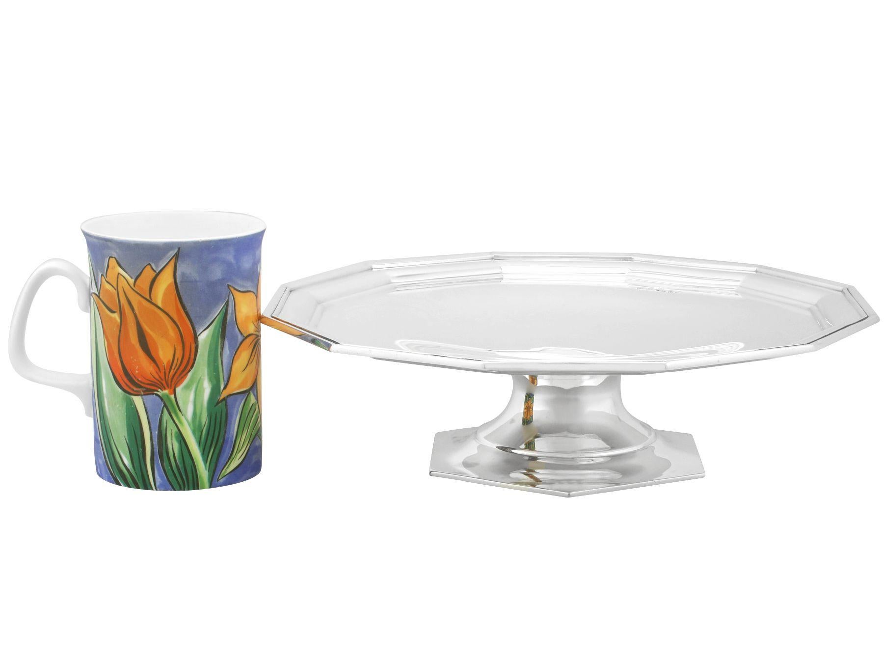 Tazza de plata de ley estilo Jorge I de 1926 en Excelente estado para la venta en Jesmond, Newcastle Upon Tyne