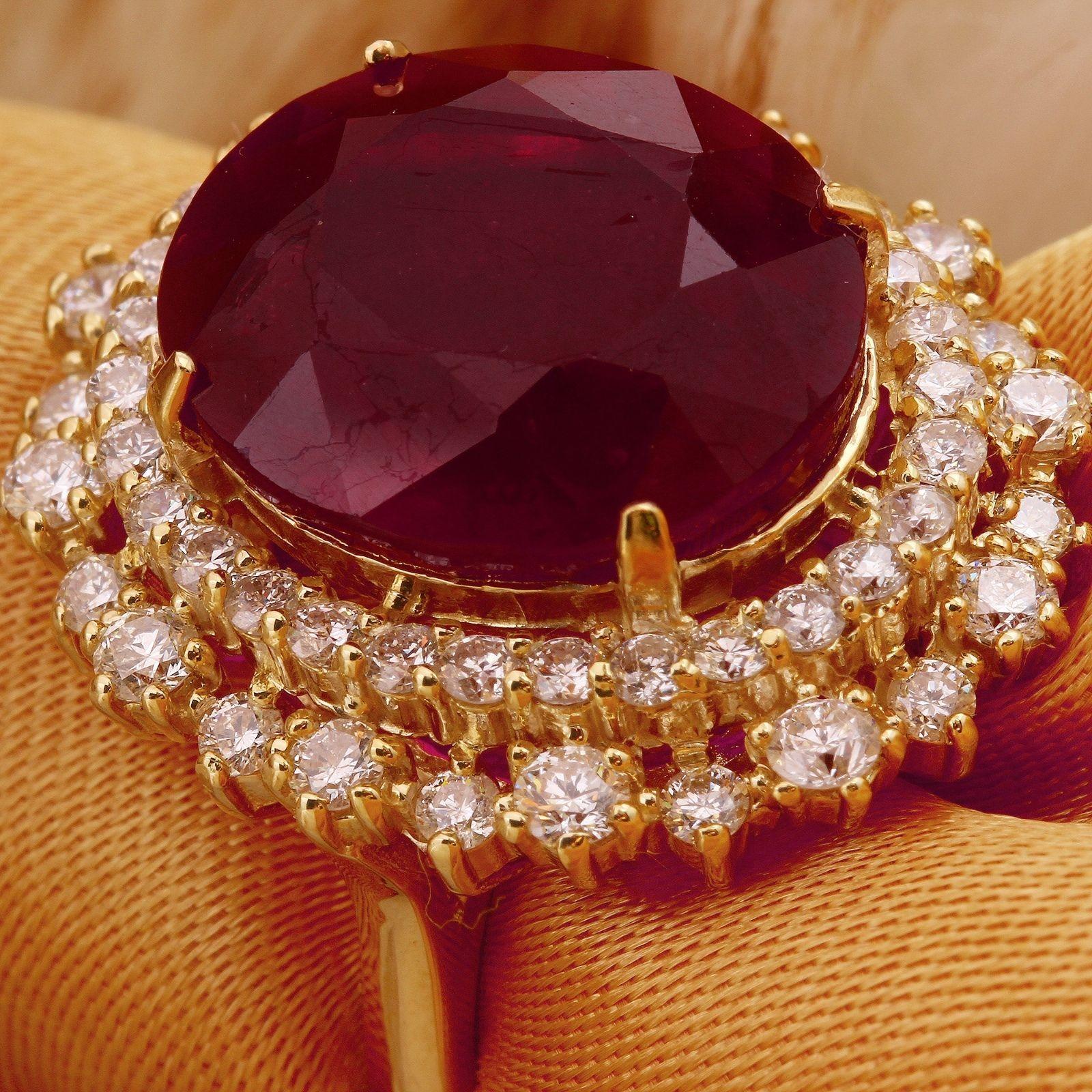 Mixed Cut 19.26 Carat Impressive Red Ruby and Diamond 14 Karat Yellow Gold Ring For Sale