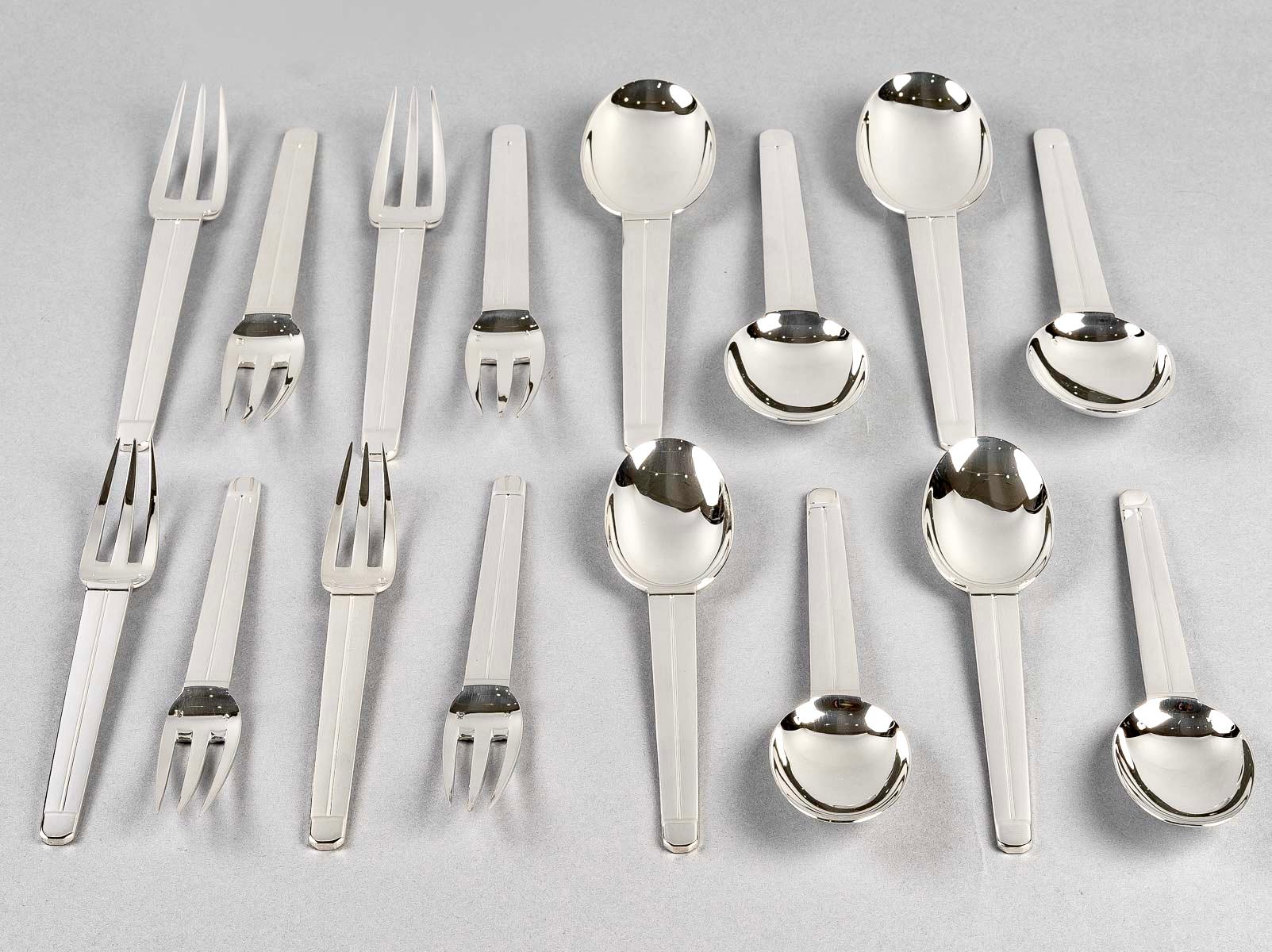 French 1926 Jean Puiforcat, Cutlery Flatware Set Cabourg Sterling Silver, 16 Pieces
