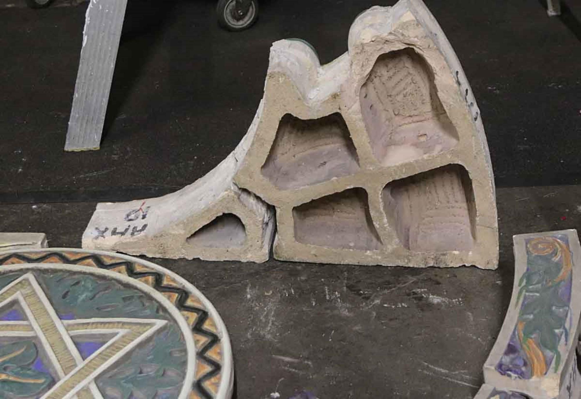 1926 Friso arqueado de terracota policromada con la estrella de David de una sinagoga 3