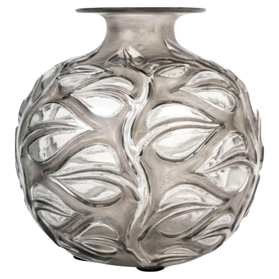 1926 - René Lalique (1860-1945), Vaso "Sophora in vendita