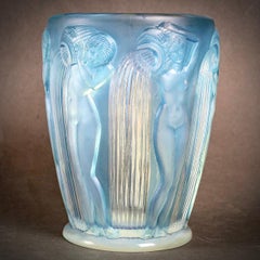 1926 Rene Lalique Danaïdes Vase in Opalescent Glass Blue Patina, Pouring Women