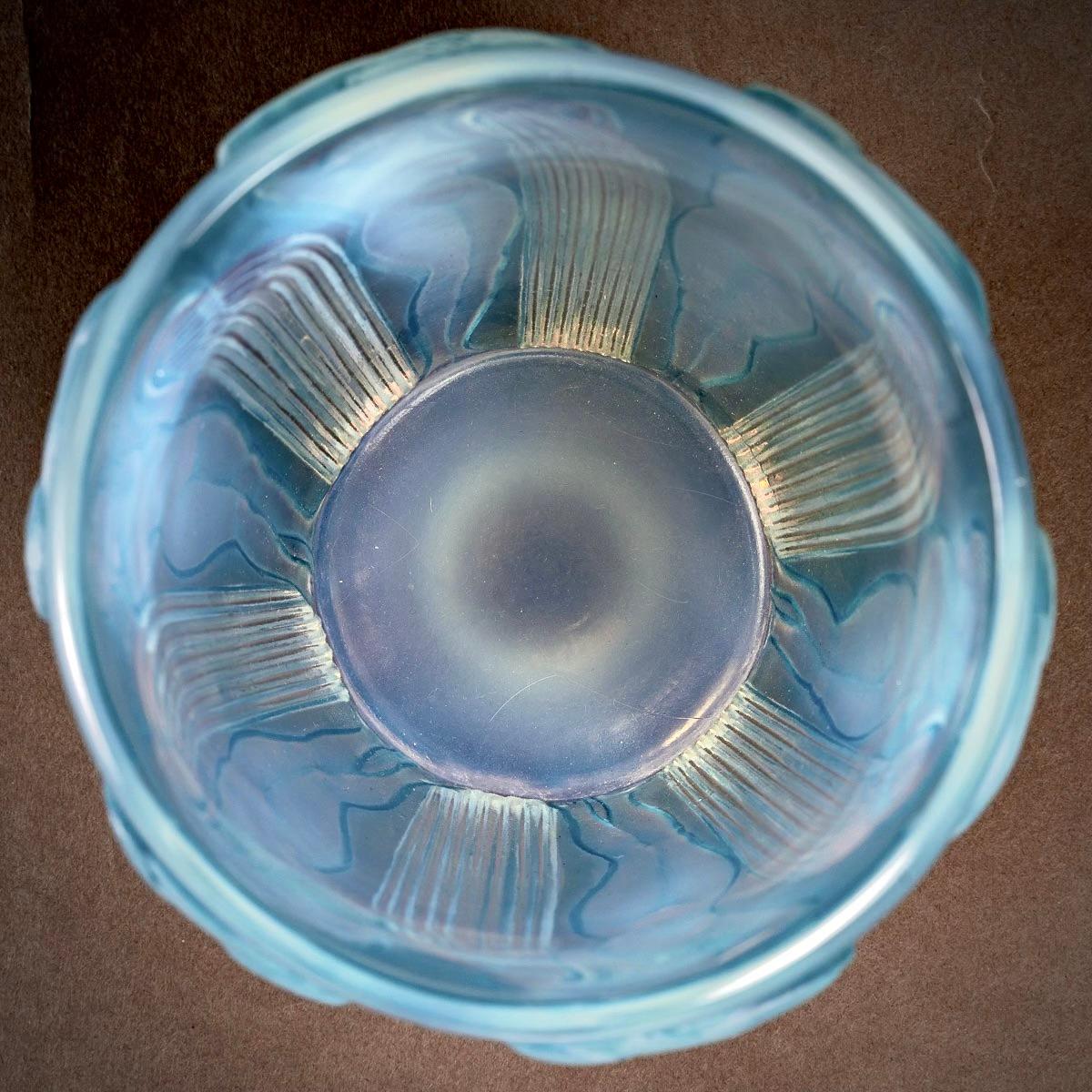 Molded 1926 Rene Lalique Danaïdes Vase in Opalescent Glass Blue Patina, Pouring Women