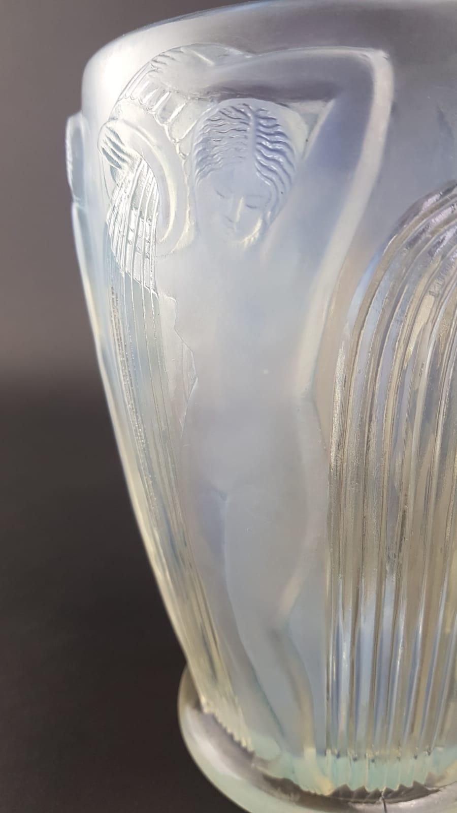 Blown Glass 1926 Rene Lalique Danaïdes Vase in Opalescent Glass, Pouring Women