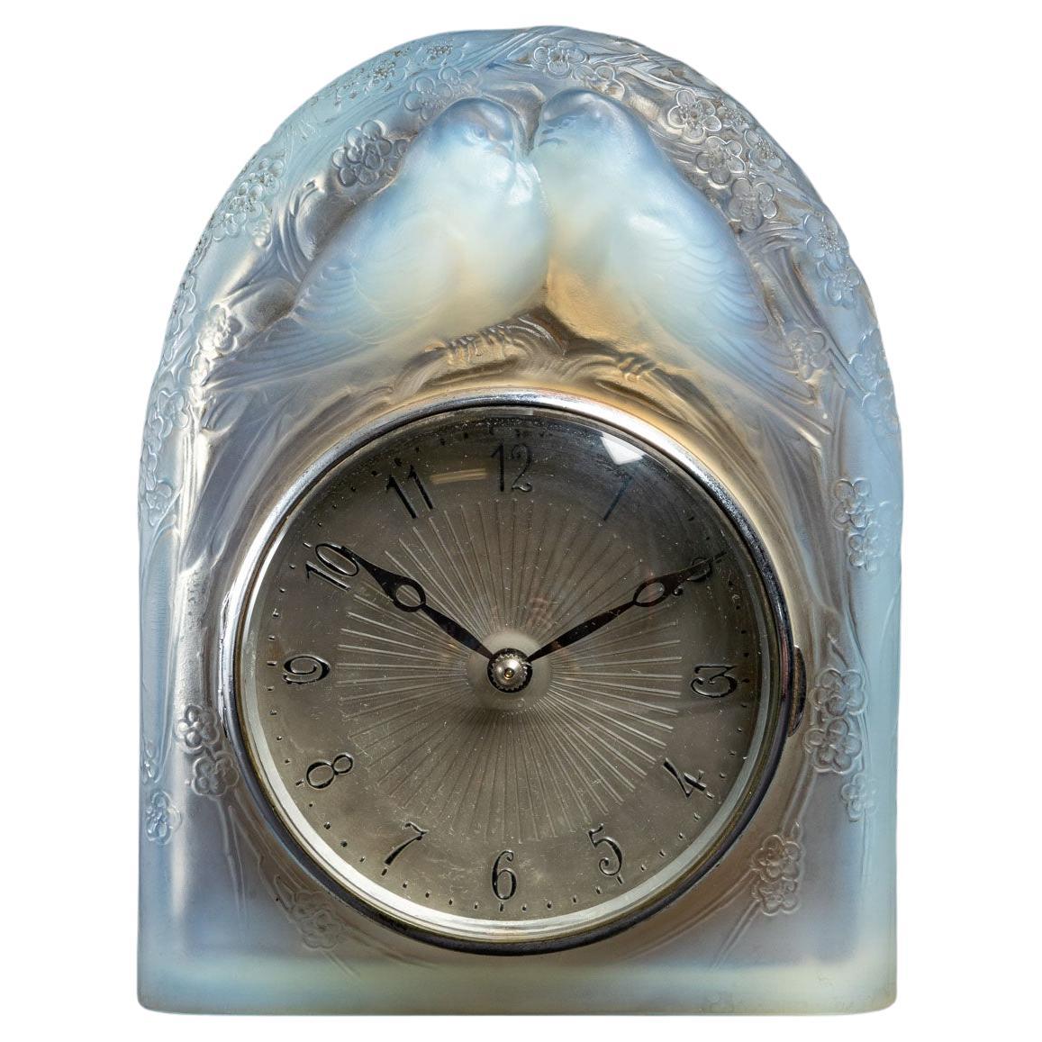 1926 René Lalique Deux Colombes Clock Opalescent Glass Original Movement