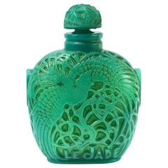 1926 Rene Lalique Le Jade Flacon de parfum pour Roger & Gallet Verre:: vert jade