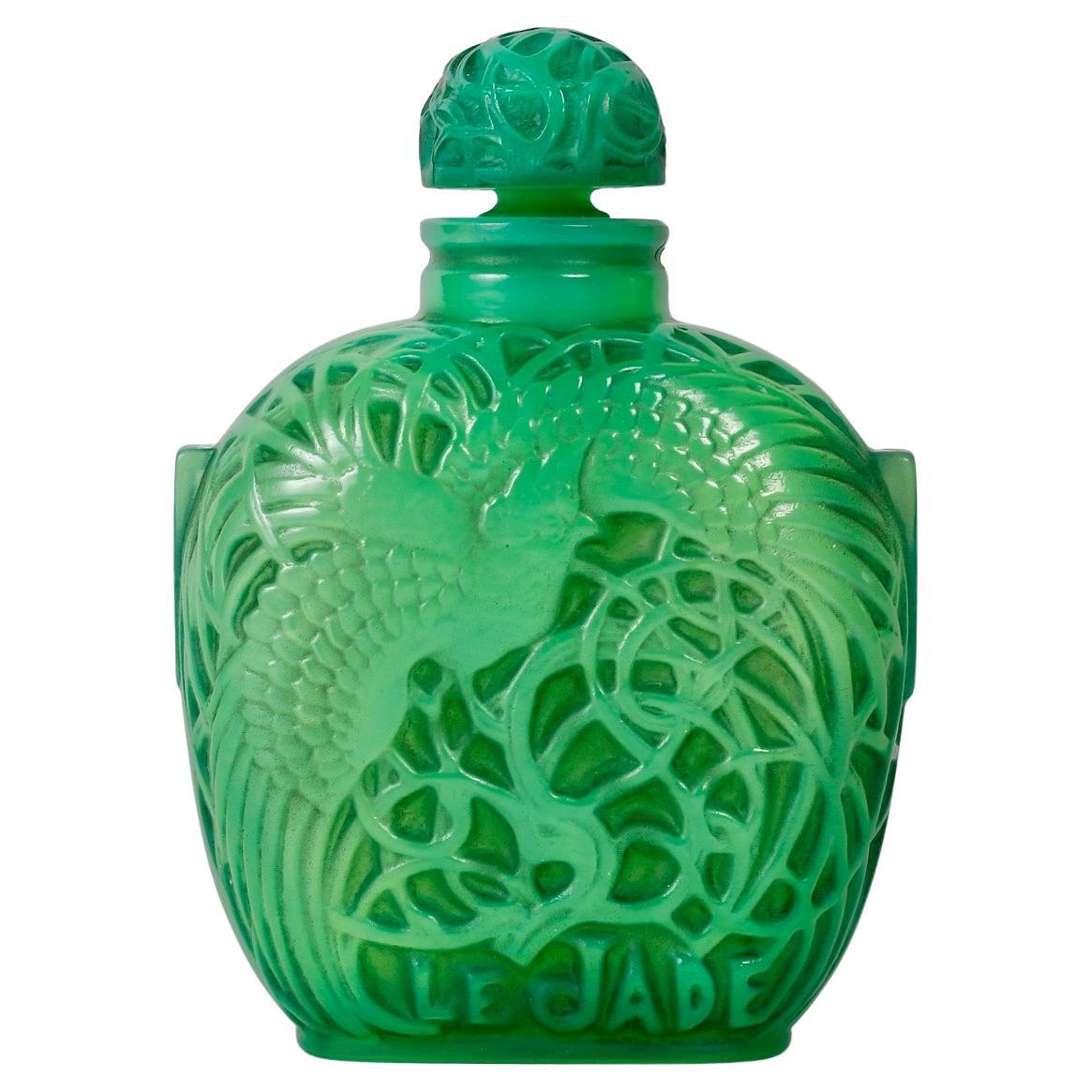 1926 René Lalique Perfume Bottle Le Jade for Roger & Gallet Jade Green Glass For Sale