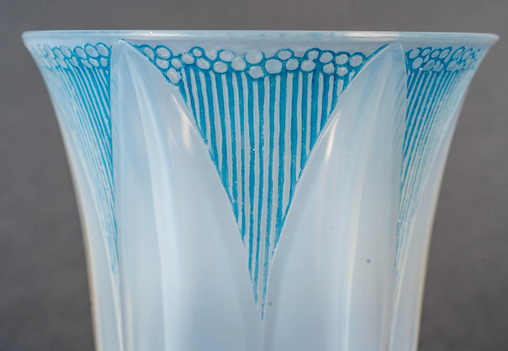 Molded 1926 Rene Lalique - Vase Campanule Cased Opalescent Glass with Blue Patina For Sale