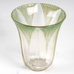 1926 Rene Lalique Vase Campanule in Frosted Glass with Green Patina
