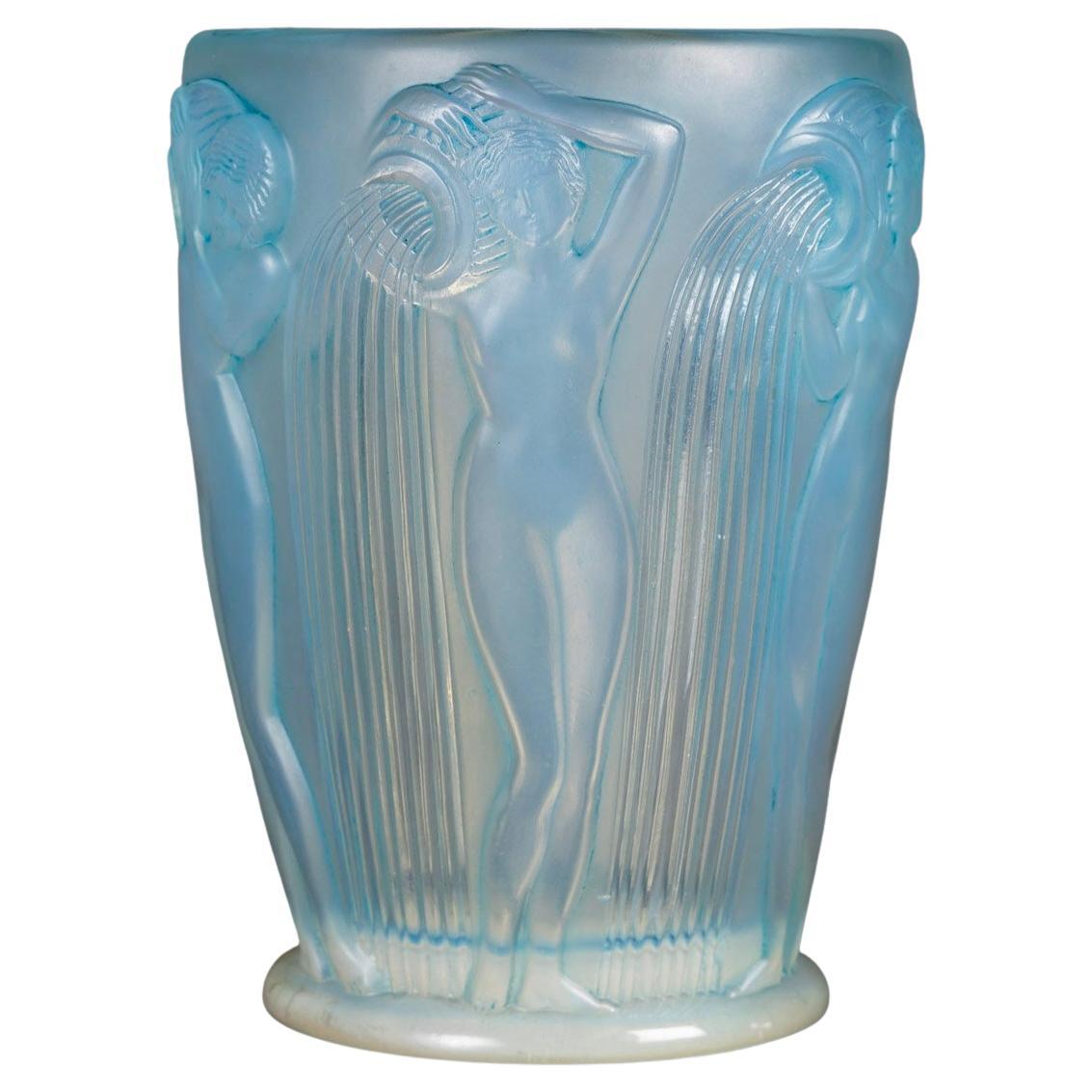 1926 Rene Lalique Vase Danaides Opalescent Glass Grey Blue, Pouring Women For Sale
