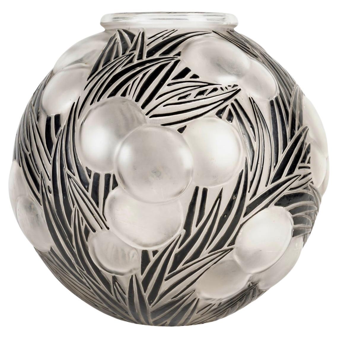 1926 René Lalique - Vase Oranges Frosted Glass with Original Black Enamel