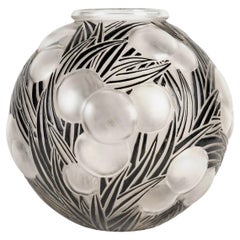 1926 René Lalique - Vase Oranges Frosted Glass with Original Black Enamel