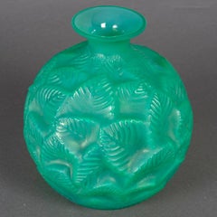 1926 René Lalique - Vase Ormeaux Cased Jade Green Glass