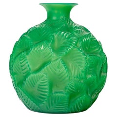 Antique 1926 René Lalique, Vase Ormeaux Cased Jade Green Glass