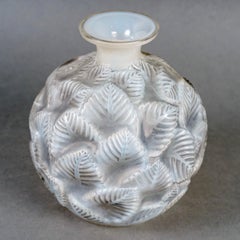 1926 René Lalique, Vase Ormeaux Cased Opalescent Glass with Grey Patina