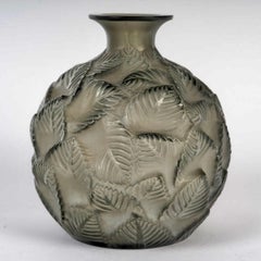 1926 René Lalique - Vase Ormeaux Grey Glass With White Patina
