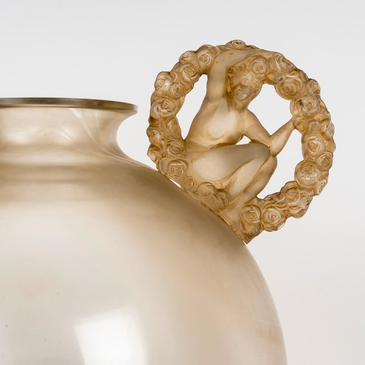 1926 René Lalique Vaso in vetro di Ronsard con patina seppia In condizioni buone in vendita a Boulogne Billancourt, FR