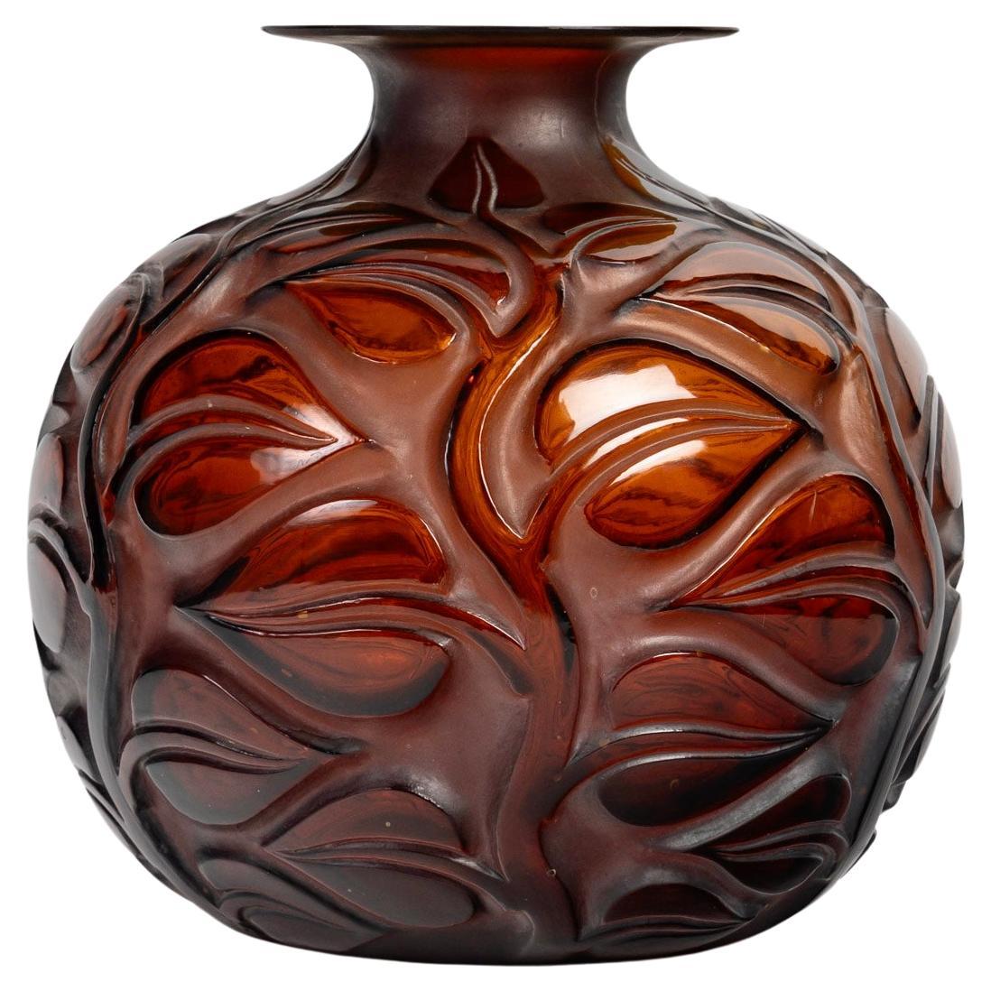 1926 Rene Lalique - Vase Sophora Amber Glass For Sale