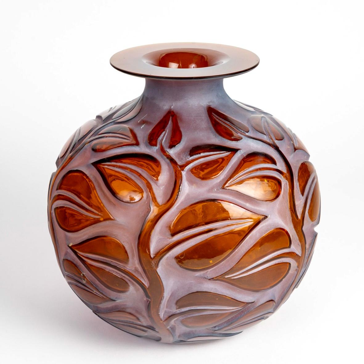 Art Deco 1926 Rene Lalique - Vase Sophora Red Amber Glass with White Patina