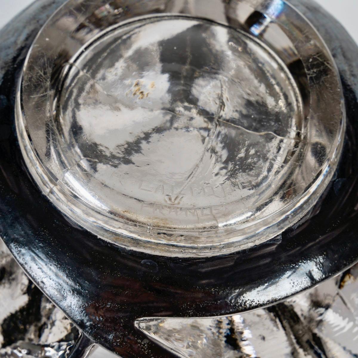1926 René Lalique Vase Tourbillons Glas mit Original schwarzer Emaille im Zustand „Gut“ im Angebot in Boulogne Billancourt, FR