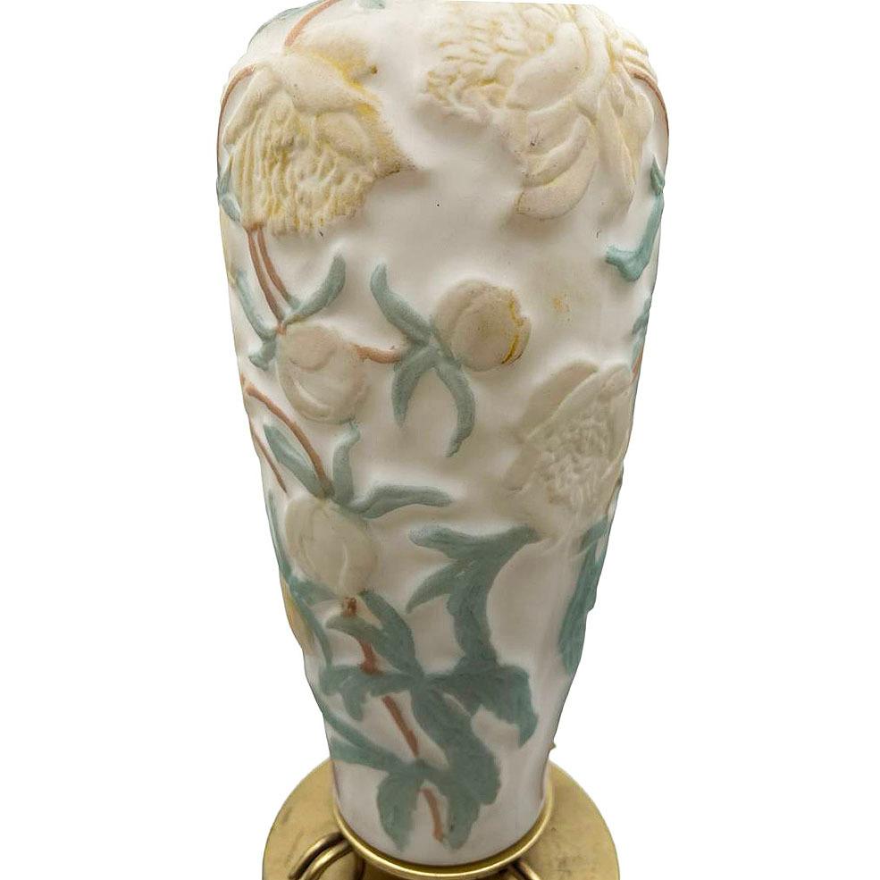 Verre Lampe vase Phoenix en verre satiné consolidé, pivoines avec feuilles, 1926 en vente