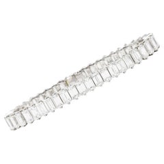 19.27 Carats Emerald Cut Diamond 18 Karat White Gold Line Bracelet