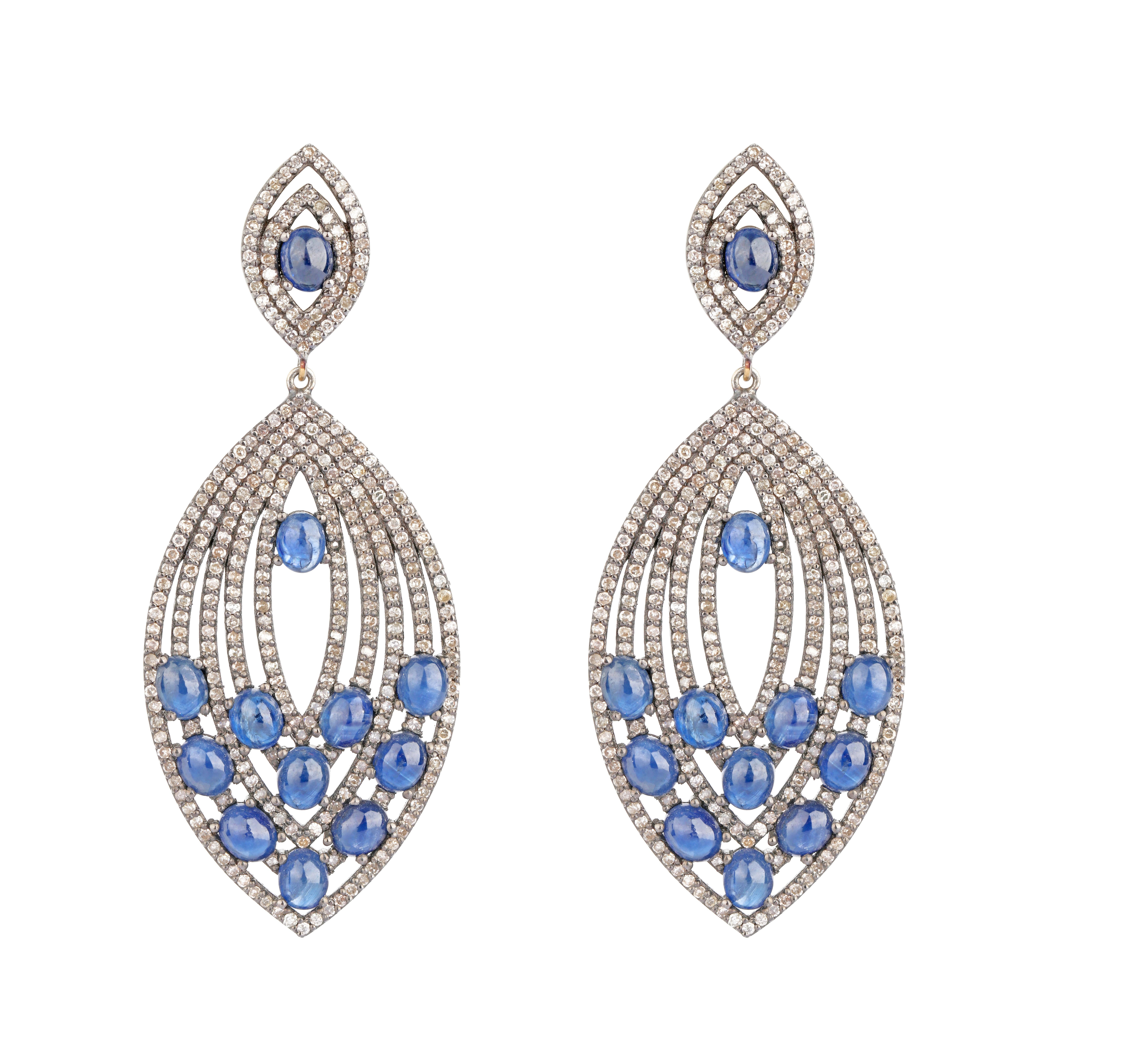 19.27 Carats Sapphire and Diamond Dangle Earrings In New Condition For Sale In Jaipur, IN