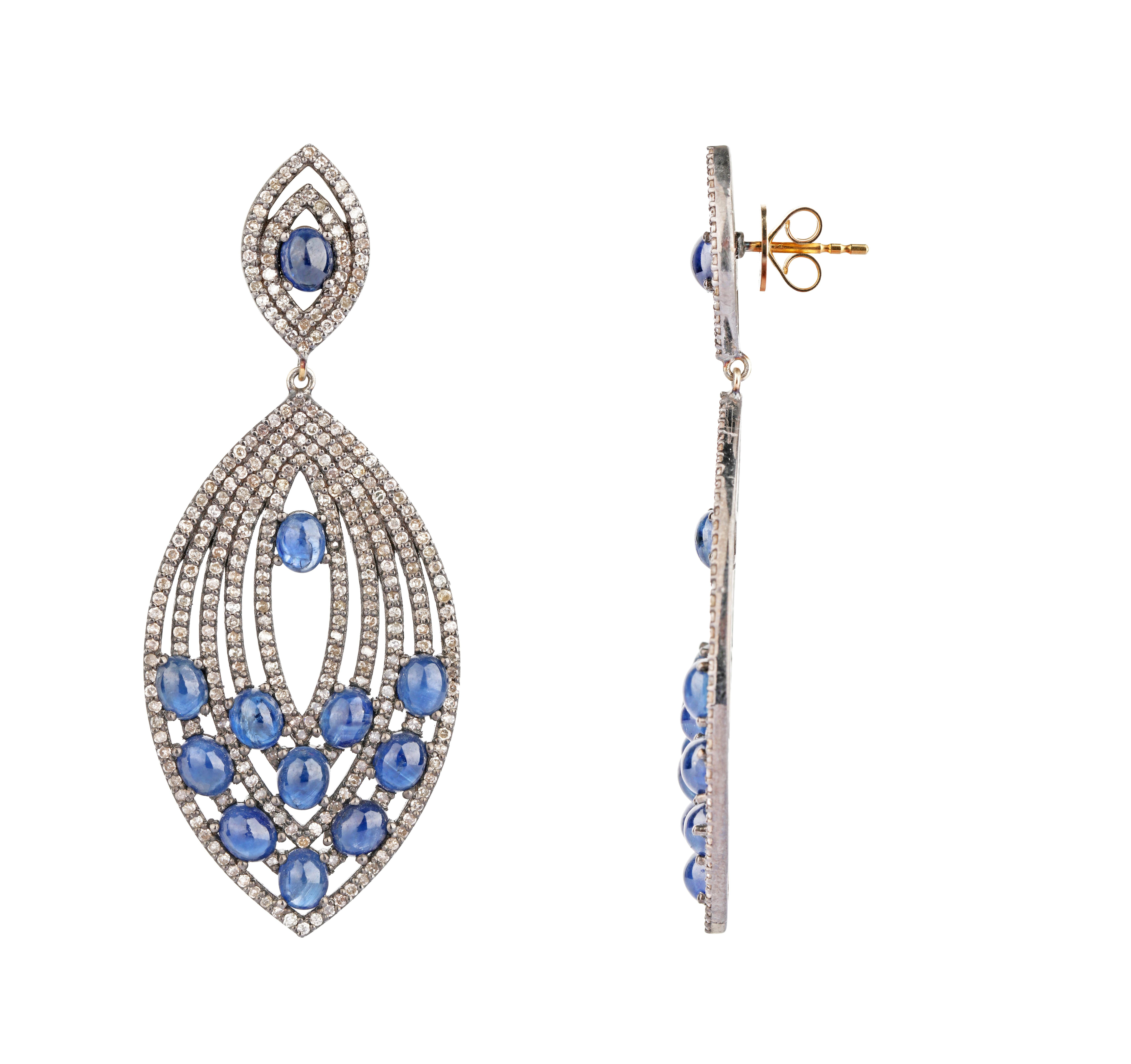 Women's or Men's 19.27 Carats Sapphire and Diamond Dangle Earrings For Sale