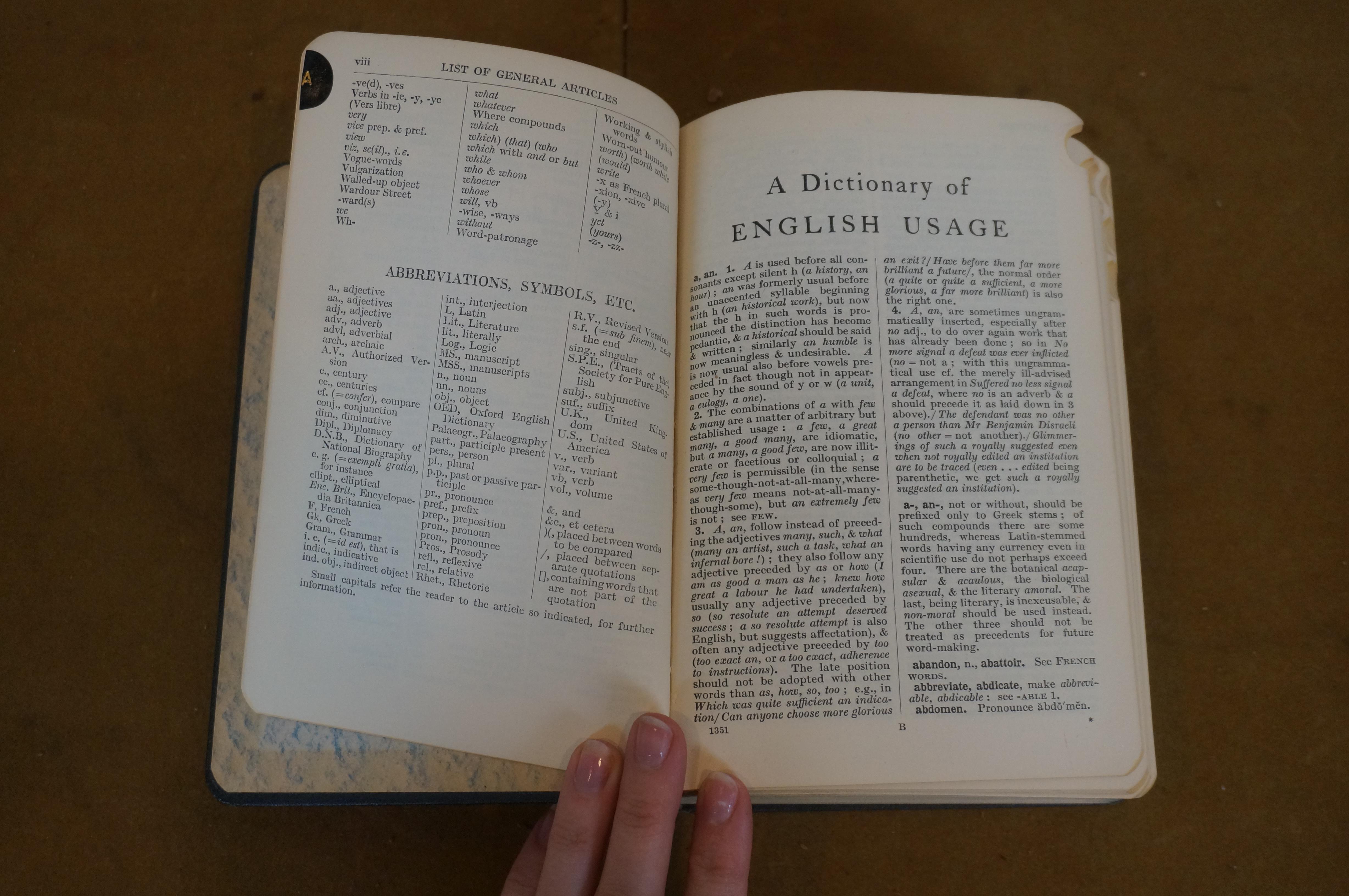 1927 Dictionary of Modern English Usage H.W. Fowler  Oxford Antique Leather Book For Sale 8
