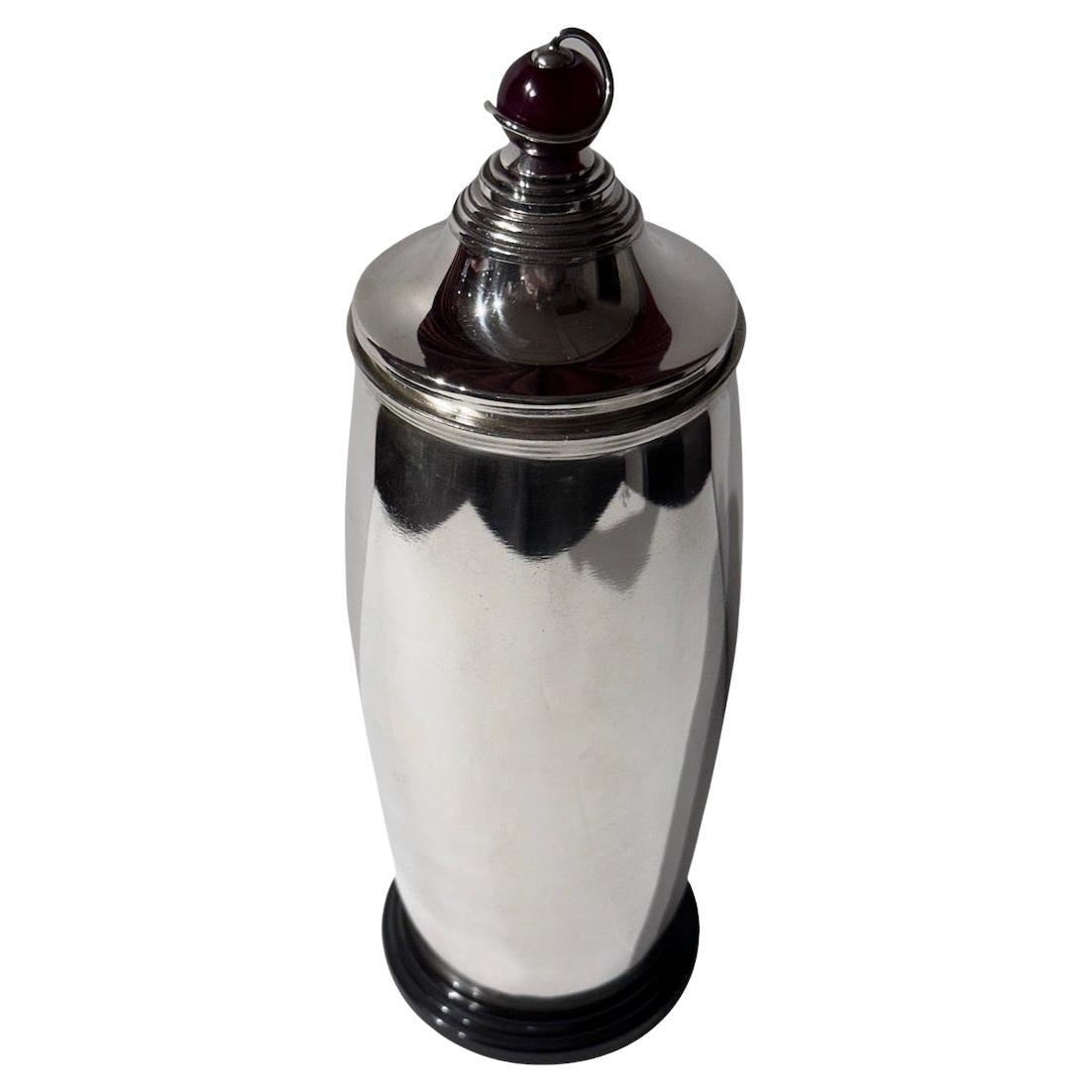 1927 Meriden International Silver Cocktail Shaker Amber Ball Top Art Deco en vente