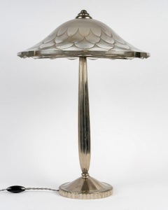 1927 René Lalique - Lampe Art déco « Verone Dahlias » en verre et bronze nickelé