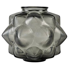 1927 René Lalique, Art Deco Modernist Vase Champagne Grey Glass