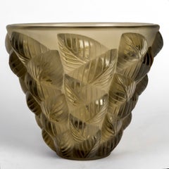 1927 René Lalique - Art Deco Vase Moissac Grey Smoked Topaze Glass