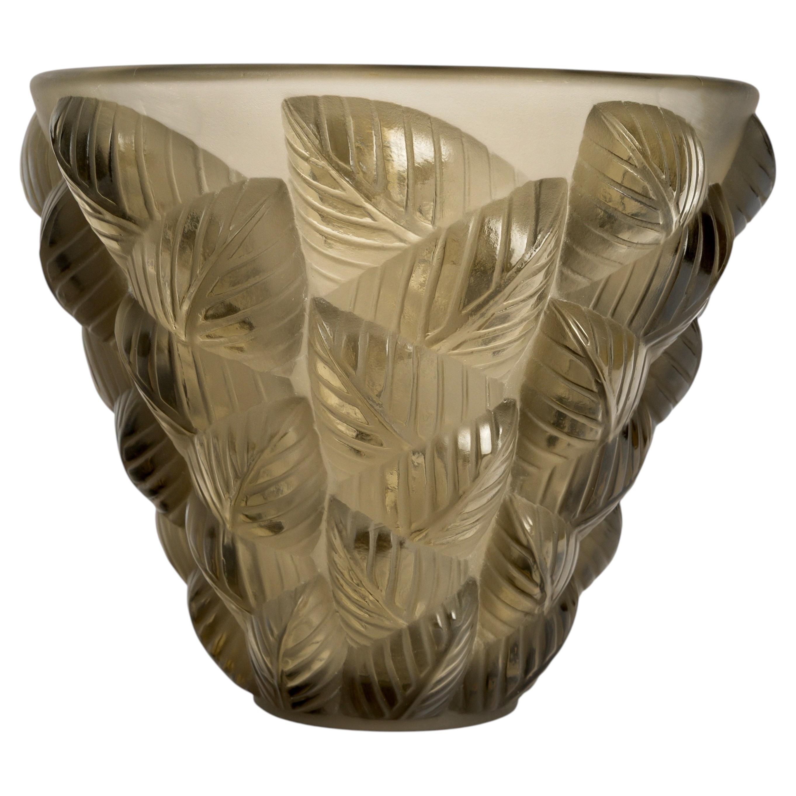 1927 René Lalique - Art Deco Vase Moissac Grey Smoked Topaze Glass
