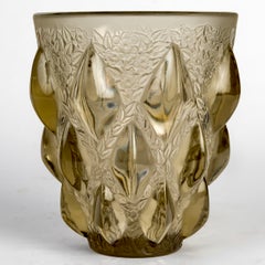 1927 René Lalique - Vaso Art Déco Rampillon in vetro topazio grigio fumé