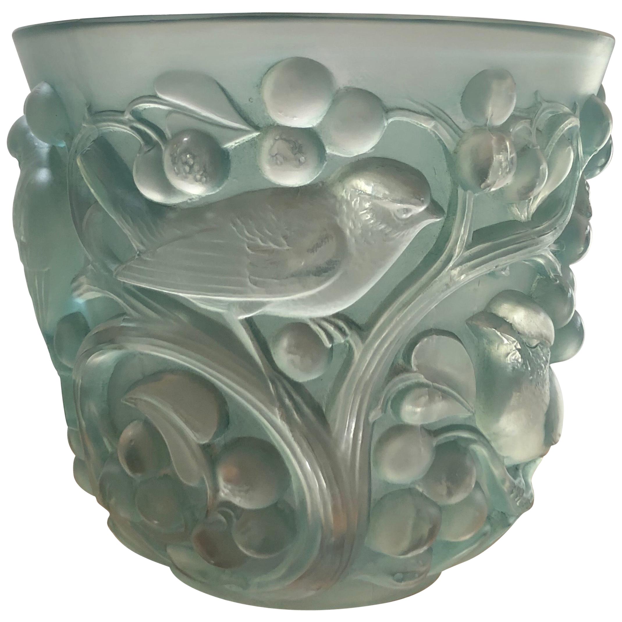 1927 René Lalique Avallon Vase in Frosted and Green Stained Glass - Sparrow Bird