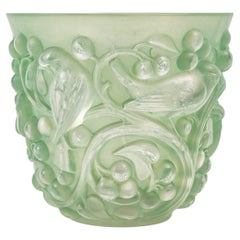 1927 René Lalique Avallon Vase in Frosted Glass with Green Patina Sparrows Birds